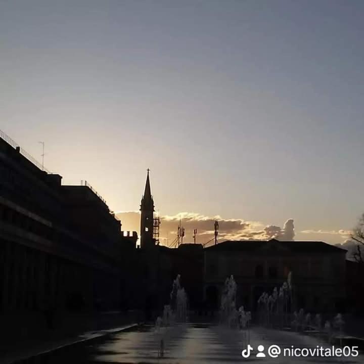 Apartamento Brevi Periodi Reggio Emilia Exterior foto